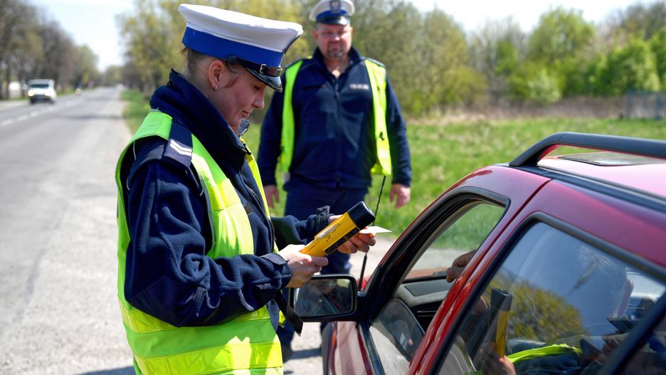 policja
Darek Delmanowicz
akcja, droga, drog�wka, kontrola, patrol, policja, policyjna, radar, radar fotoradar, radiow�z, ruch, trasa, ulica, ultralyte ultra lyte, Wielkanoc, wielkanocne, alkomat