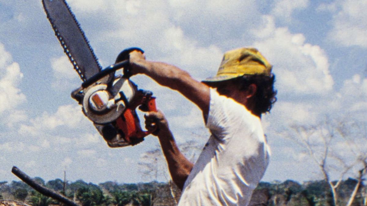 34-latek biegał po ulicy z włączoną piłą. Zdjęcie ilustracyjne