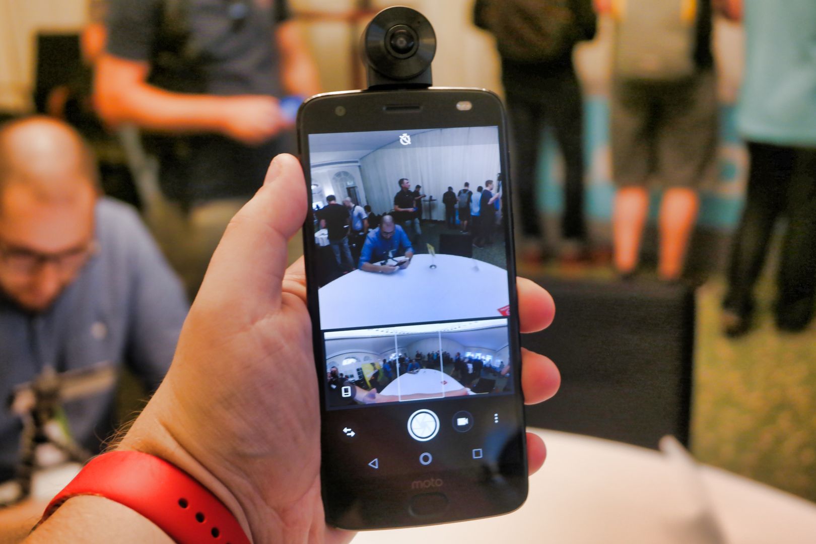 Moto 360 Camera ma jedną ogromną zaletę i jedną ogromną wadę [Pierwsze wrażenia] 3