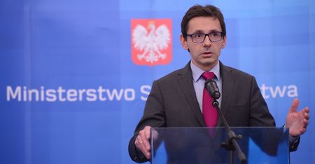 LOT nad przepaścią. Minister ma plan ratunkowy