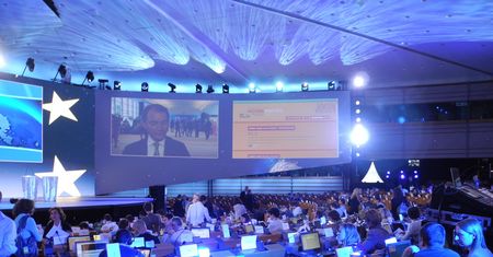 Wybory do Europarlamentu. Wstępne wyniki: 213 miejsc dla chadeków, 190 dla socjalistów