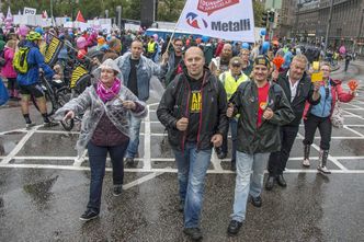 Kryzys w Finlandii. Setki tysięcy osób na ulicach