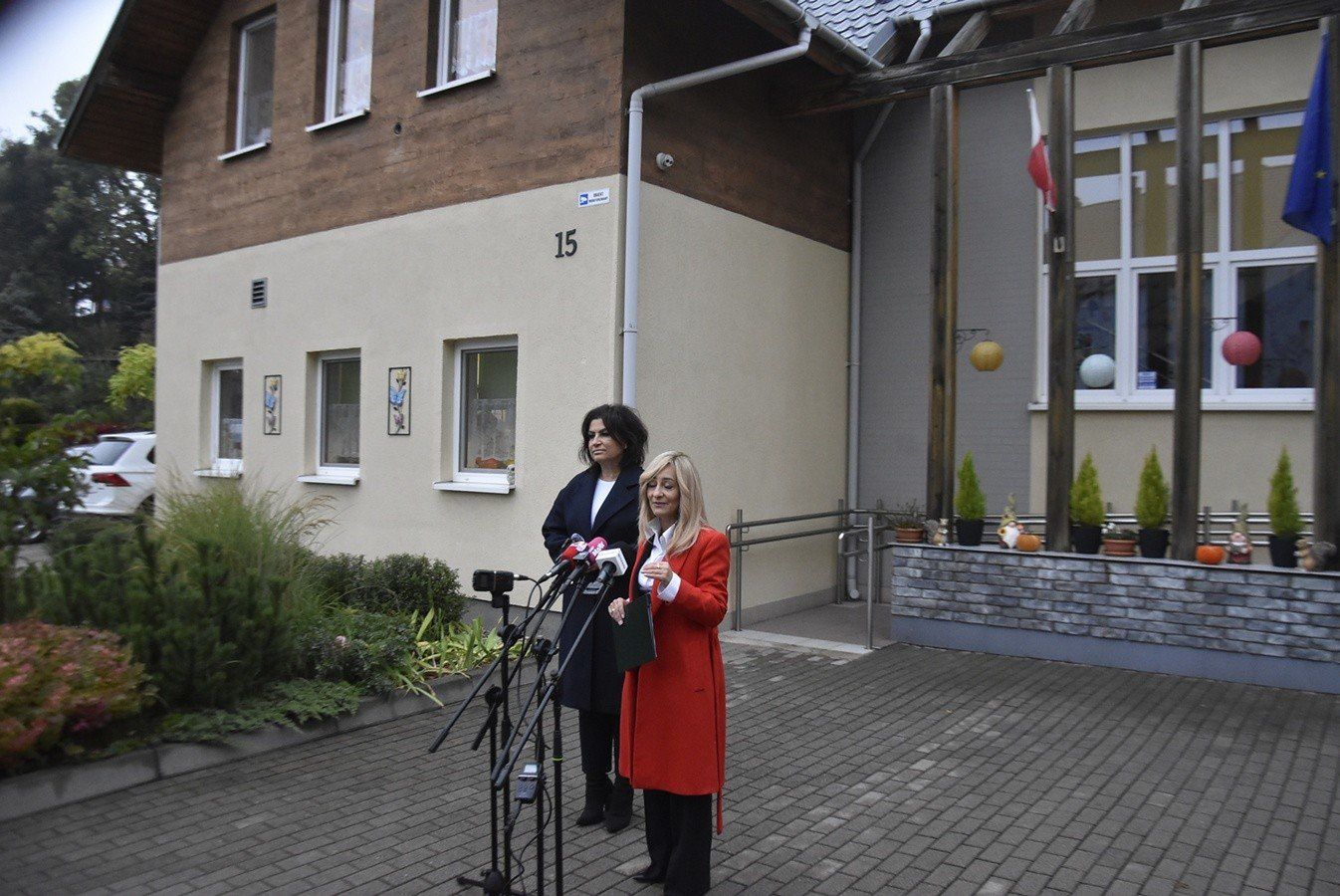 Posłanka Sylwia Bielawska i senator Agnieszka Kołacz-Leszczyńska mówiły jakie korzyści dał po roku program &#34;Aktywny Rodzic&#34;