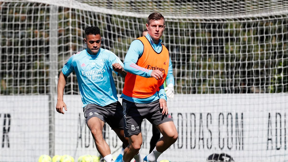 Zdjęcie okładkowe artykułu: Getty Images / Helios de la Rubia/Real Madrid / Na zdjęciu: Toni Kroos (z prawej)