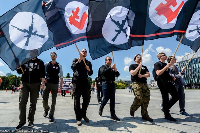Polacy związani z radykalnie prawicową Falangą są podejrzani o popalenie budynku Stowarzyszenia Kultury Węgierskiej w Użhorodzie