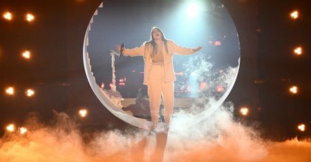 Eurowizja 2022. Reprezentantka Armenii zaliczyła wpadkę na scenie