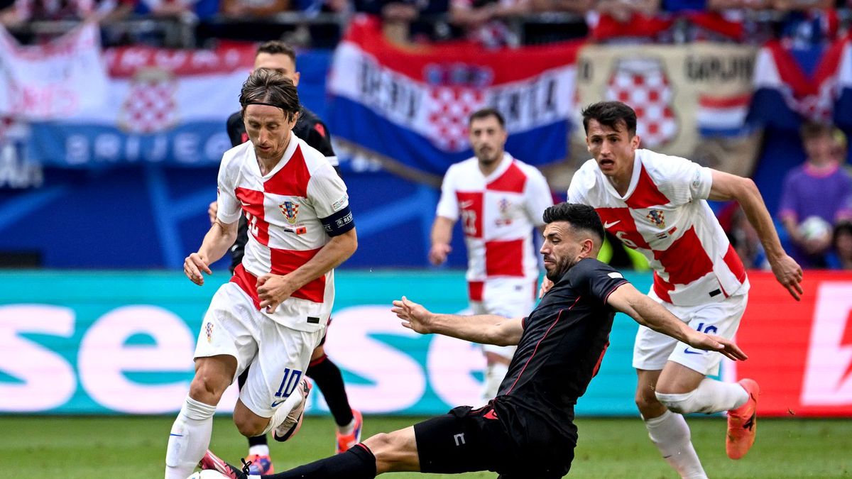 Zdjęcie okładkowe artykułu: Getty Images /  Marko Lukunic/Pixsell/MB Media/Getty Images) / Kadr z meczu Chorwacji i Albanii