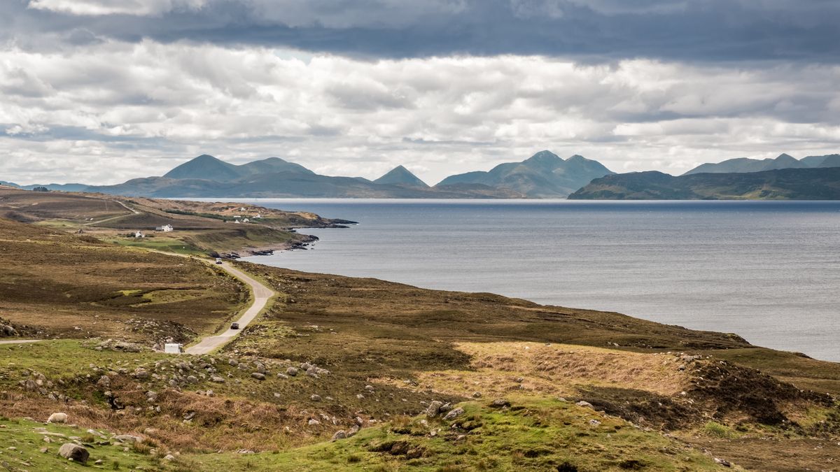 Wyspa Rona leży u wybrzeży zachodniego wybrzeża Szkocji 