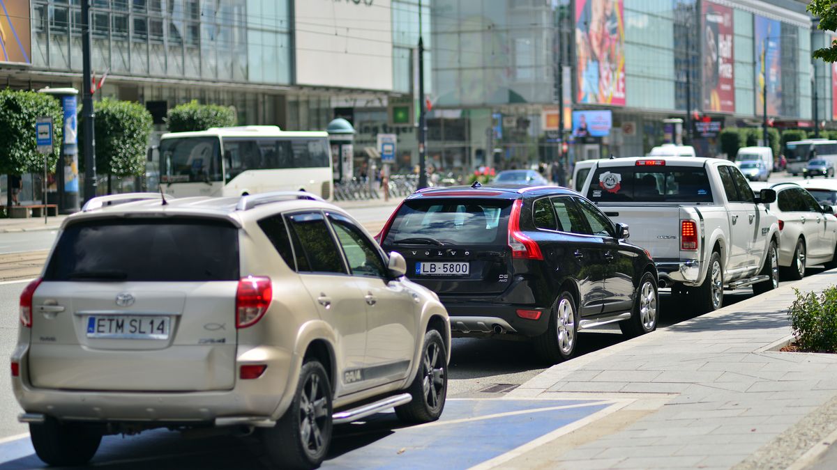 Takie samochody kupują Polacy. Pokazali raport. Zapowiadają rekord