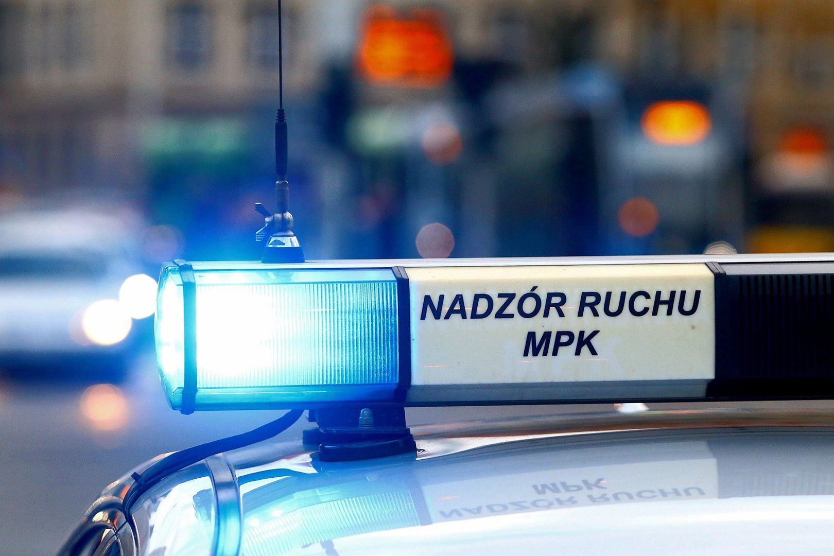 Zatrzymanie ruchu tramwajów na Kazimierza Wielkiego. 