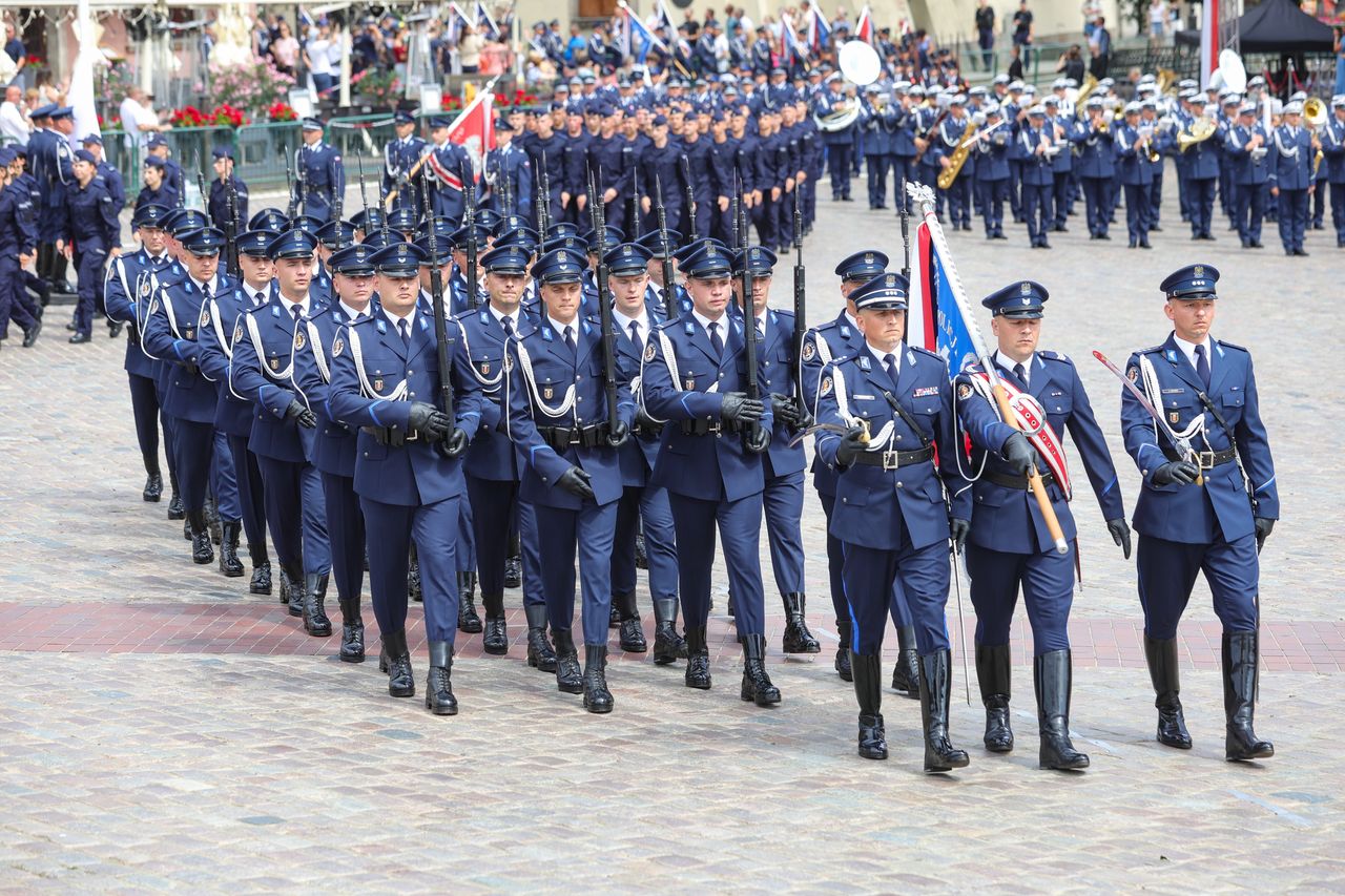 Policja świętuje. Nagły zwrot ws. Dudy