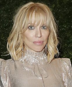 Courtney Love nie ma jeszcze 60 lat. A otrzymała szczepionkę, rzecznik tlumaczy