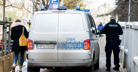 Napad w centrum Poznania. Ochroniarz przenosił pieniądze z kantoru