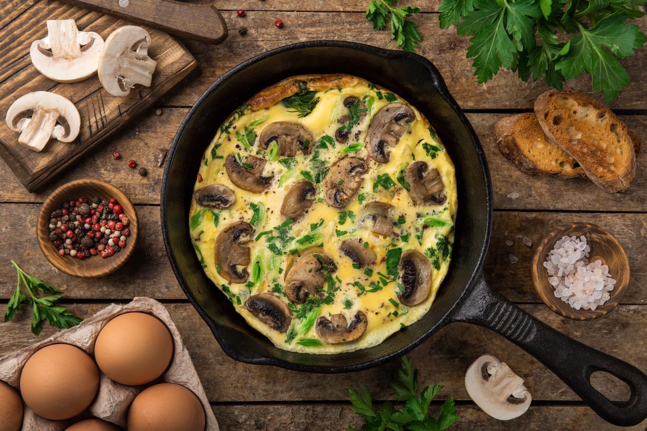 Omlet z pieczarkami – szybkie śniadanie pełne smaku