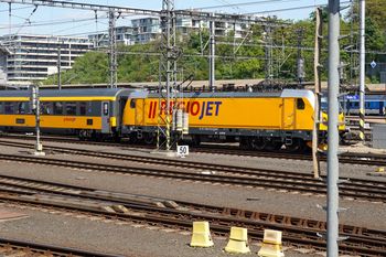 Kusili tanimi biletami. "Miała być konkurencja dla PKP Intercity - jest wtopa"