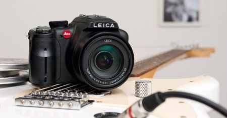 Leica V-Lux 3 - uniwersalny 24-krotny zoom i matryca CMOS