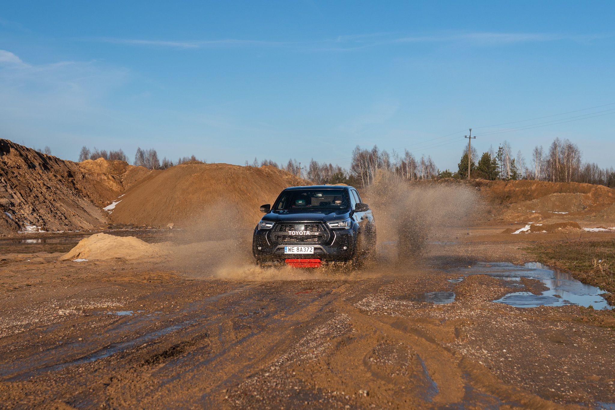Isuzu D-Max i Toyota Hilux