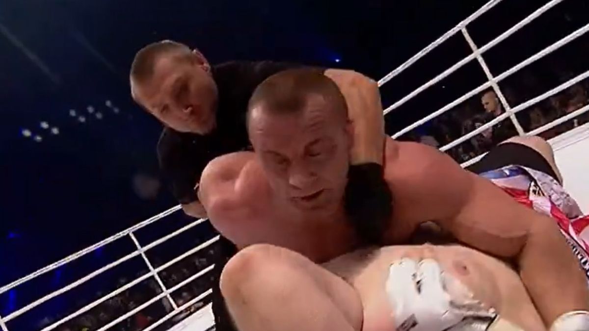 Twitter / CANAL+ SPORT / walka Mariusza Pudzianowskiego z Erikiem Eschem