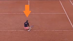 Magda Linette tylko spojrzała. Była już bezradna [WIDEO]