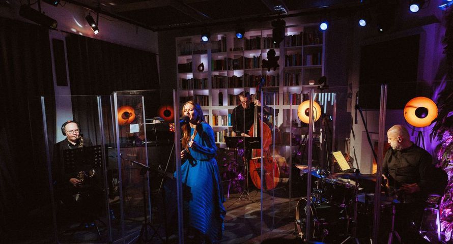 Słuchacze ufundowali remont Radia Nowy Świat i załatali "dziurę budżetową". Niemal 300 tys. zł ze zrzutki