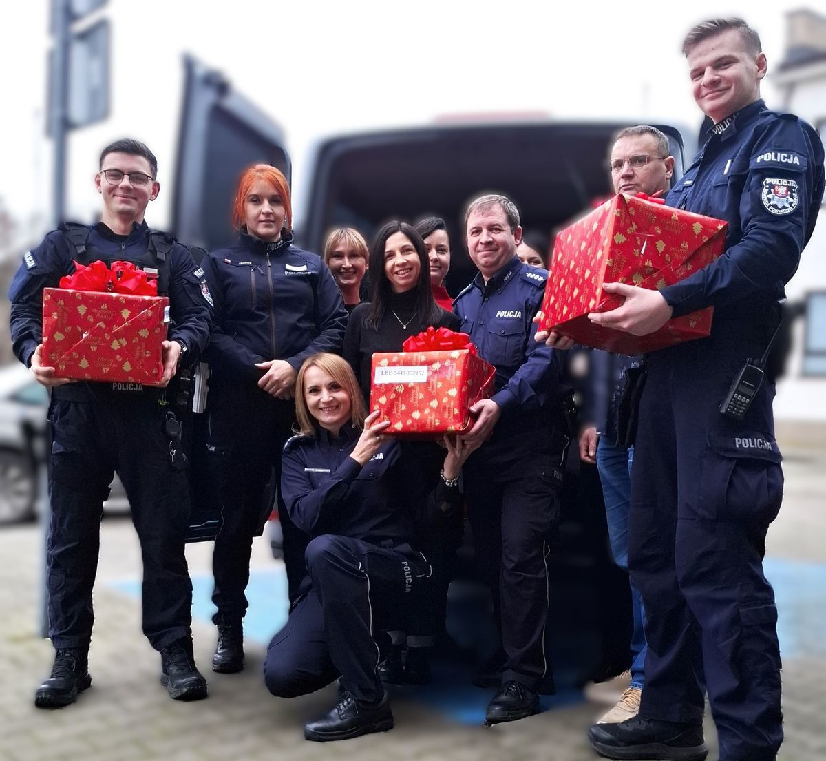 Łęczna: Policjanci przygotowali Szlachetną Paczkę dla seniorki