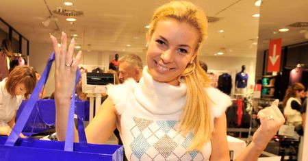 Oszczędna Izabela Janachowska na nowym urlopie ubrała Christophera w markowy komplet z POPRZEDNICH wakacji
