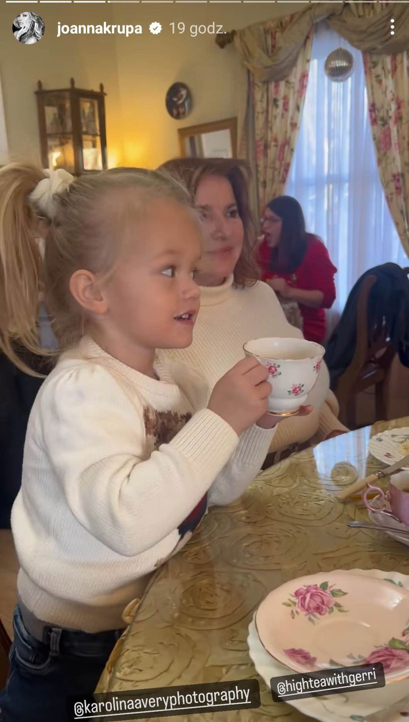Asha i Joanna Krupa na eleganckiej  herbatce