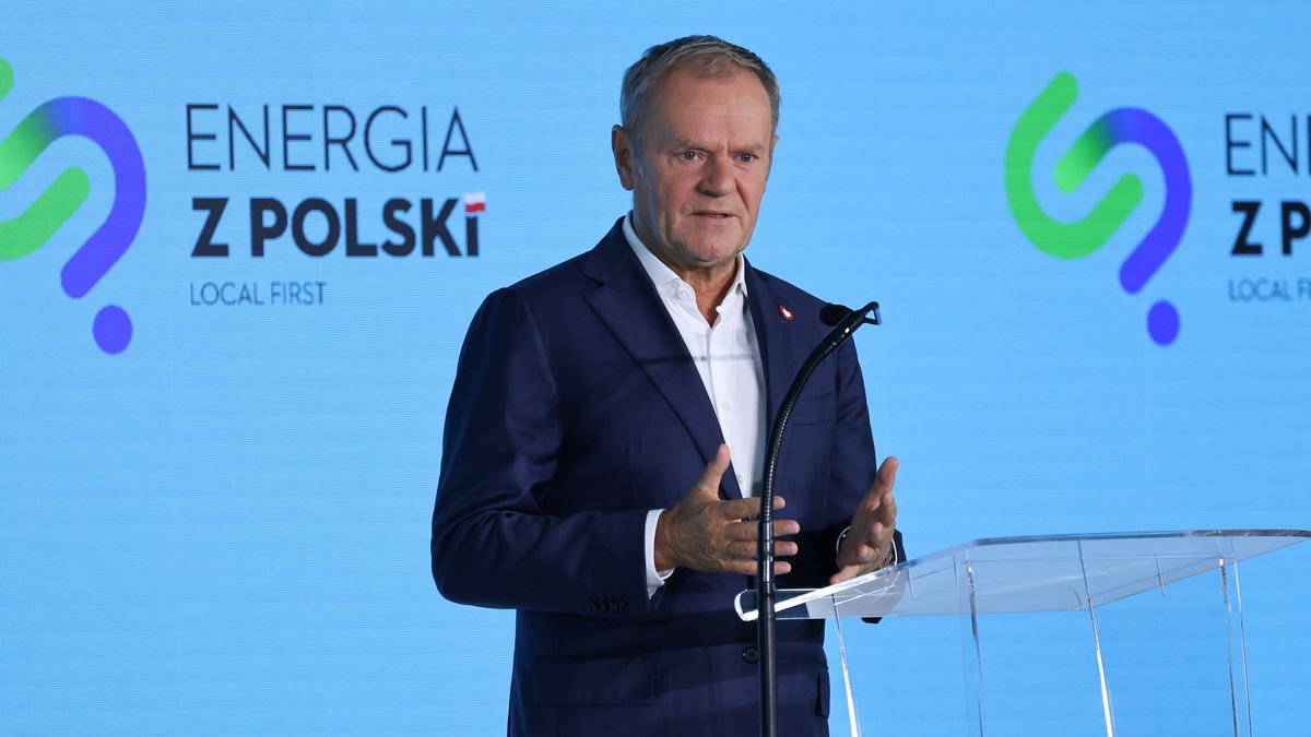 Donald Tusk
Warszawa, 15.09.2025. Premier Donald Tusk podczas forum dostawc�w polskiej energetyki wiatrowej "Energia z Polski - Local First", 15 bm. w hotelu Renaissance Warsaw Airport. Tematem przewodnim tegorocznego wydarzenia jest morska energetyka wiatrowa. (sko) PAP/Albert Zawada
Albert Zawada
dostawcy, energetyka, energia, Energia z Polski - Local First, morska energetyka wiatrowa, polityka, wiatrowa