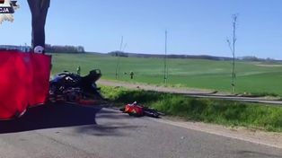 Węgorzewo: Pijany 45-latek wjechał w drzewo. Zginął 16-letni pasażer