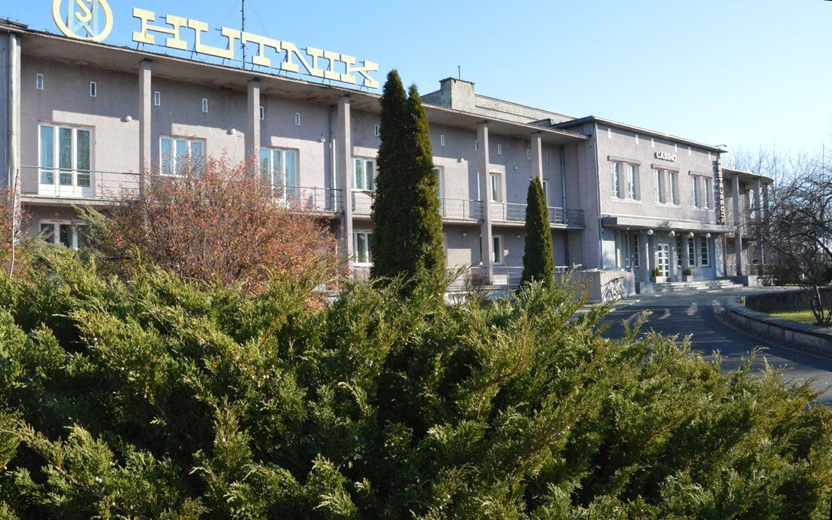 Kiedyś „Dom Gościnny Dyrekcji Zakładów Przemysłowych” dziś Hotel i Restauracja Hutnik