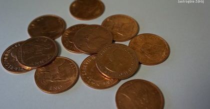 Policja ostrzega przed oszustami. Sprzedali bezwartościowe monety za 20 tys. zł