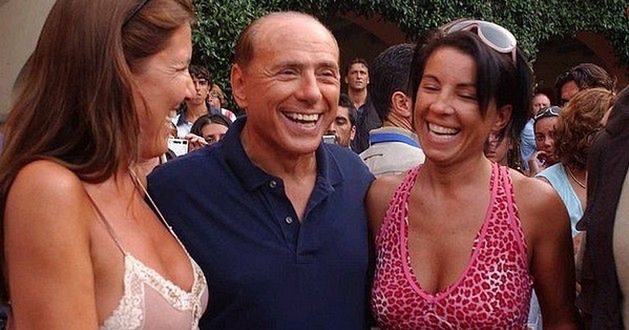 Berlusconi pierwszy raz na procesie w sprawie Ruby