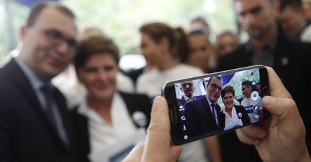 Rząd wyda na smartfony 3 mln zł. Na nowe Samsungi i iPhone'y najwięcej przeznaczy resort rozwoju