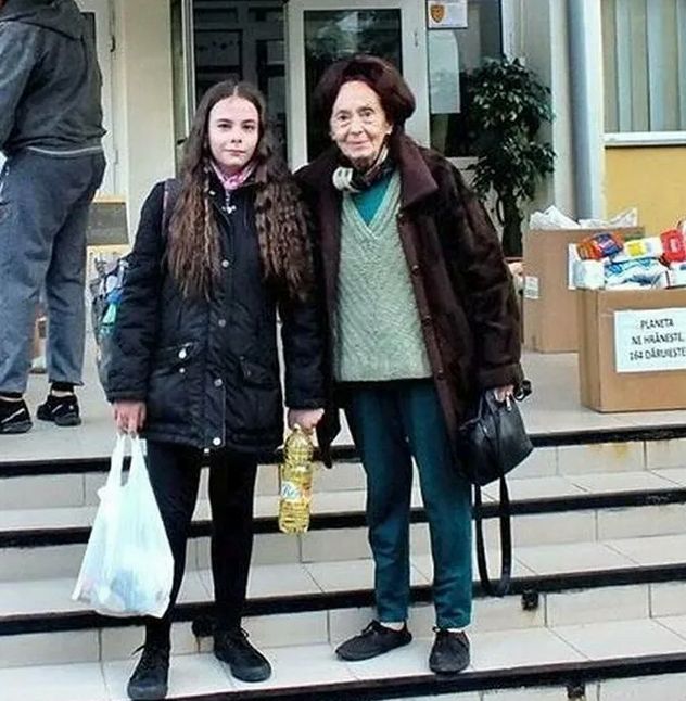 Adriana stara się jak najlepiej wychować córkę