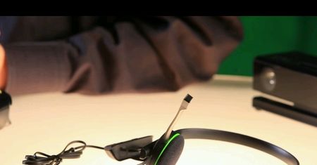 Jednak nie będziemy musieli kupować headsetu do Xbox One osobno