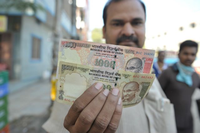 Największa wymiana pieniędzy w historii świata. Indie z dnia na dzień usuwają 86 proc. gotówki z obiegu