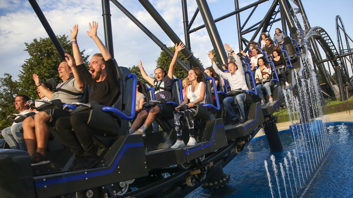 Otwarcie nowego Roller Coastera HYPERION w Energylandii
14.07.2018 Zator Rodzinny Park Rozrywki Energylandia . Otwarcie najwiekszego w Europie roller coastera Hyperion .  fot. Beata Zawrzel/REPORTER
Beata Zawrzel/REPORTER