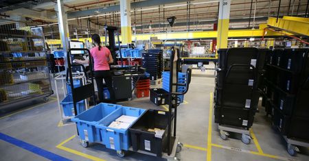 Strajk w magazynach Amazona. Zbuntują się tuż przed świętami