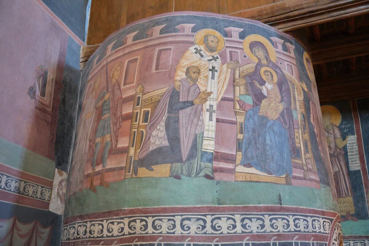 Sceny religijne na kolumnach Kaplicy Trójcy Świętej