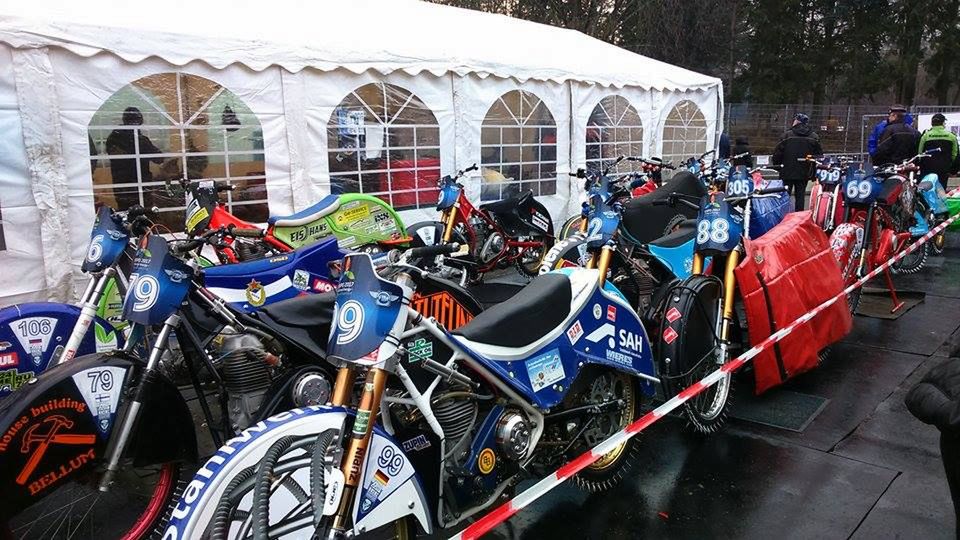 WP SportoweFakty / Jacek Cholewiński / Stalowe rumaki lodowych Gladiatorów