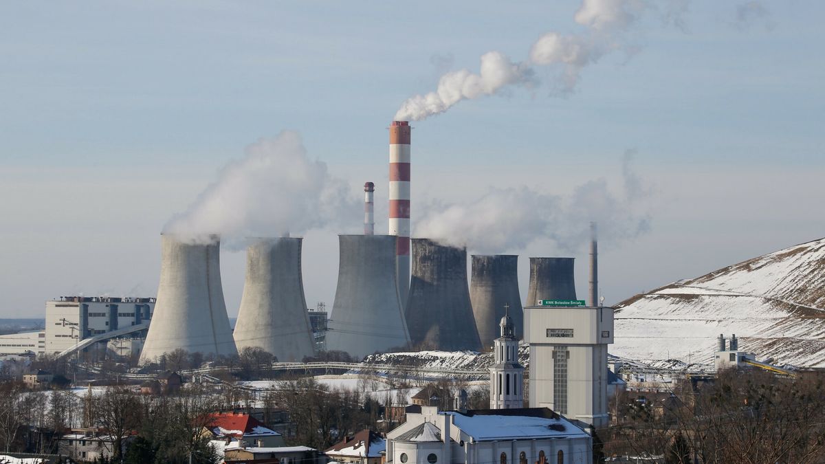 East News archiwum7
Fot. Tomasz Kawka/East News Laziska Gorne 21.01.2021 Elektrownia Tauron wytwarzanie halda  i Kopalnia Boleslaw Smialy  w Laziskach Gornych.
Tomasz Kawka