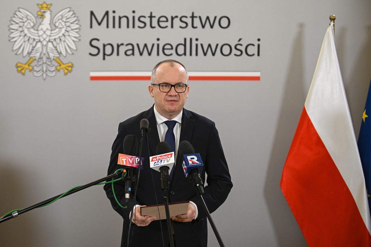 Minister sprawiedliwości Adam Bodnar podczas konferencji prasowej 