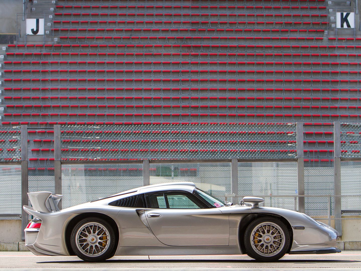 Porsche 911 GT1 Straßenversion - z toru na drogę [galeria zdjęć] 15