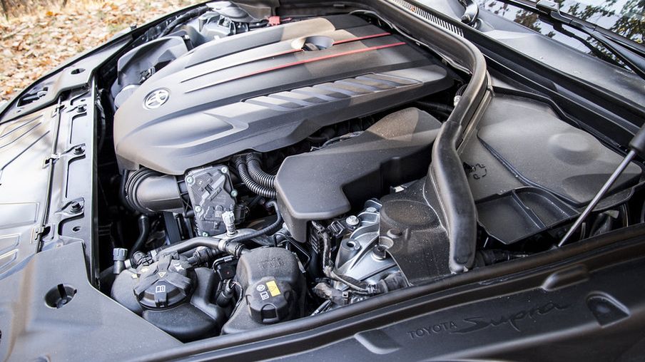 Silnik 3.0 R6 w Toyocie Suprze (fot. Mateusz Żuchowski)