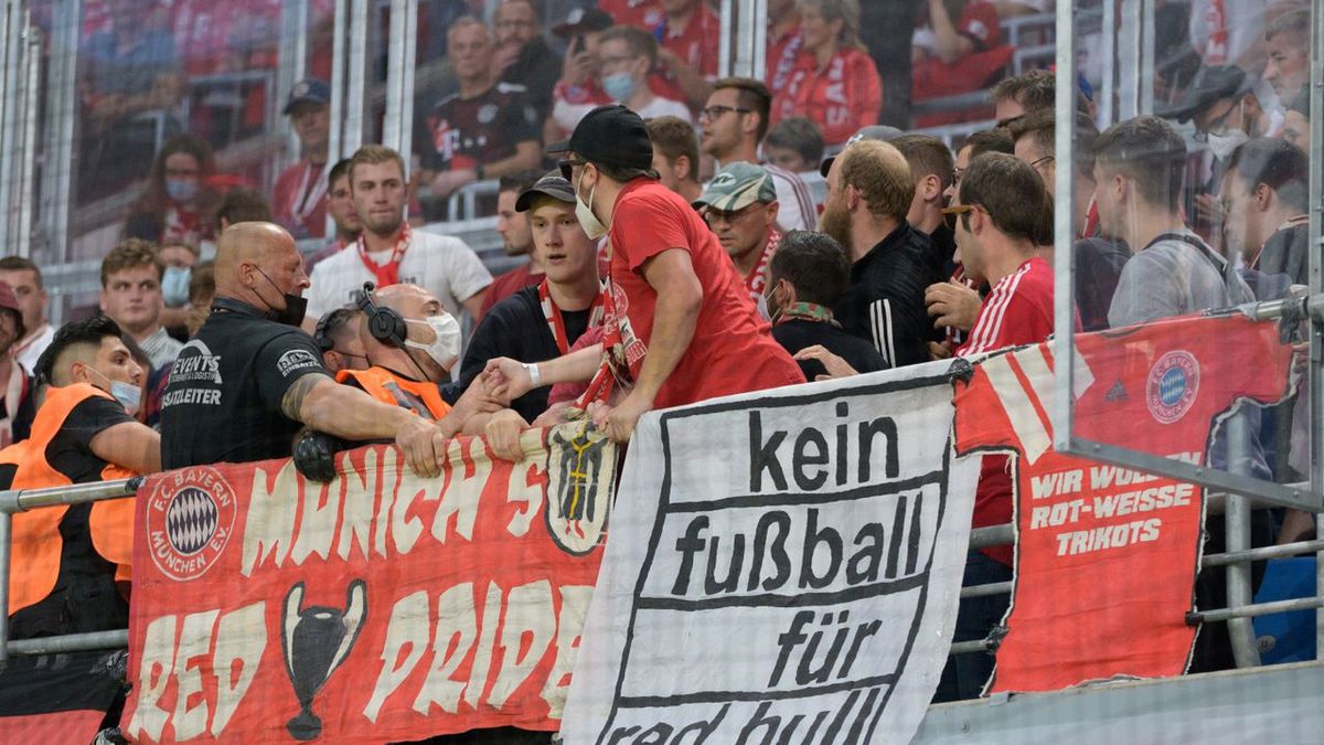 Zdjęcie okładkowe artykułu: Newspix / EXPA / Na zdjęciu: starcie ochroniarzy z kibicami Bayernu podczas meczu w Lipsku