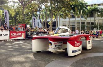 Auta elektryczne. W Australii ruszył wyścig pojazdów na energię słoneczną