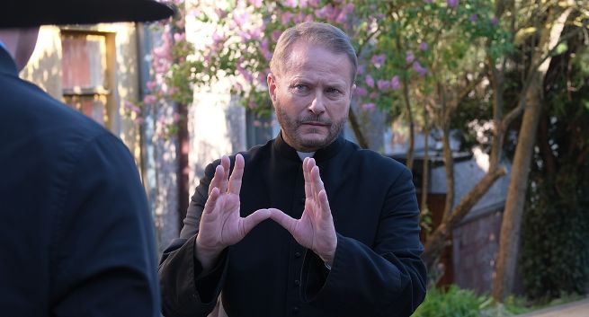 „Ojciec Mateusz” stracił 330 tys. widzów. ATM Grupa już nie produkuje serialu