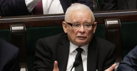 "Trzeba wybrać". Kaczyński komentuje ruch Morawieckiego