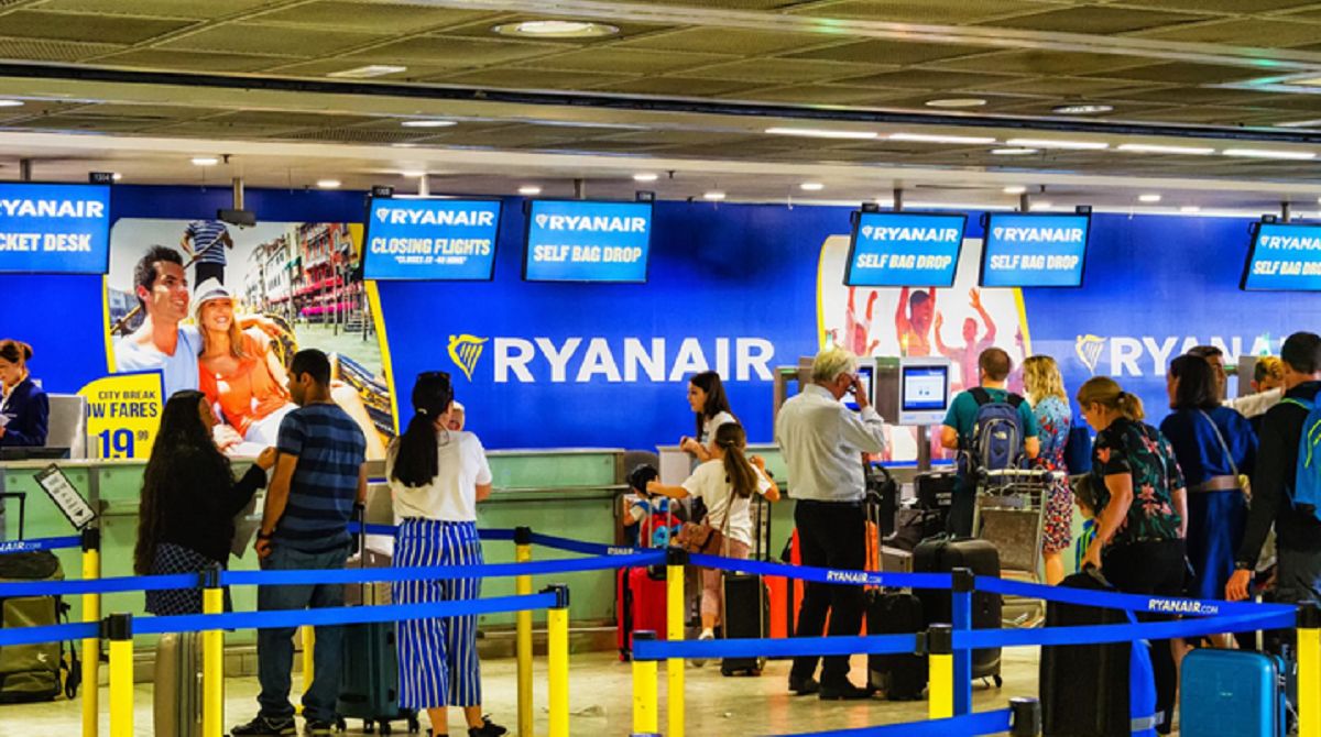 Ryanair przegrywa w sądzie. Poszło o bagaż