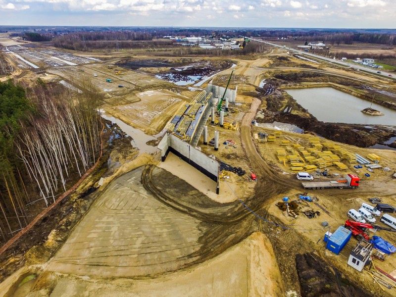 Budowa dróg. Unia sypnie setkami milionów euro na autostrady i ekspresówki